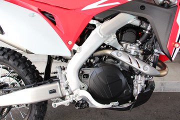 19年モデルの新型 Crf450lの画像やスペック 比較等 実車のお写真頂きました 個人的バイクまとめブログ