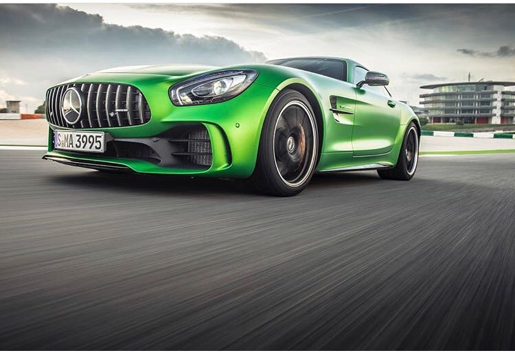 myluxurylondon's tweet photo. Green Hell Magno paint is a £7,500 ($10,000) option. Do you like it?
Courtesy of @rowan_topgear
#mercedesbenz #mercedesamggtr #mercedesamg #amg #amggtr #greenhellmagno #chooseyourdesign #luxurycars #luxurycar #supercars #supercar #styleoflife #styleoflifestyle https://t.co/QMoFuIF2Ew