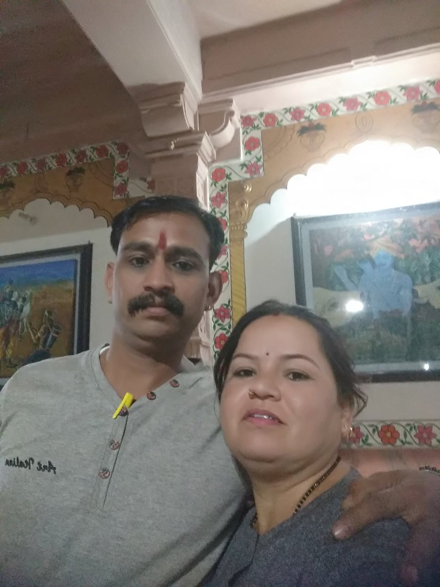 Mb80046225's tweet image. My family me,my husband and sweet daughter happy family