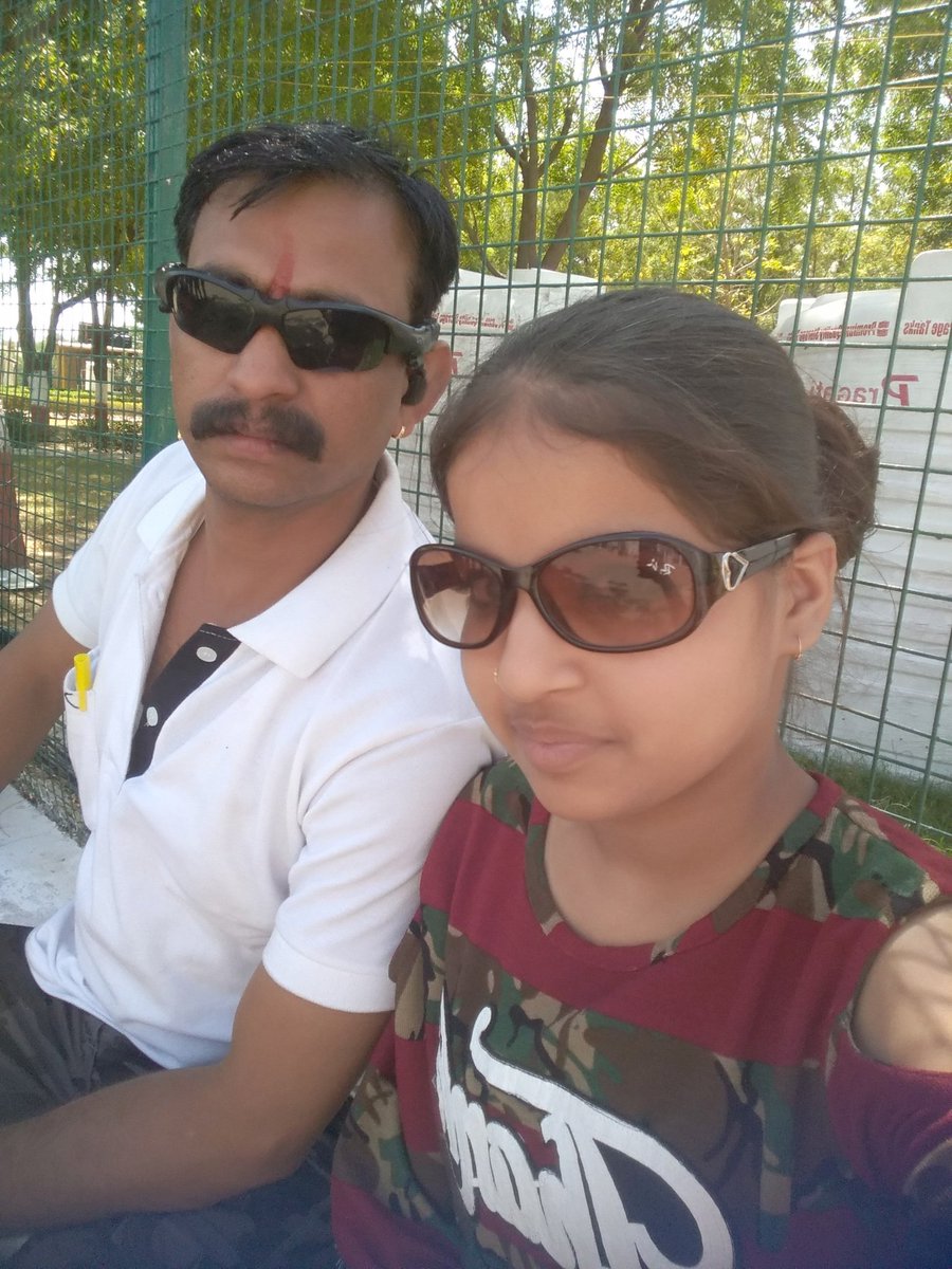 Mb80046225's tweet image. My family me,my husband and sweet daughter happy family