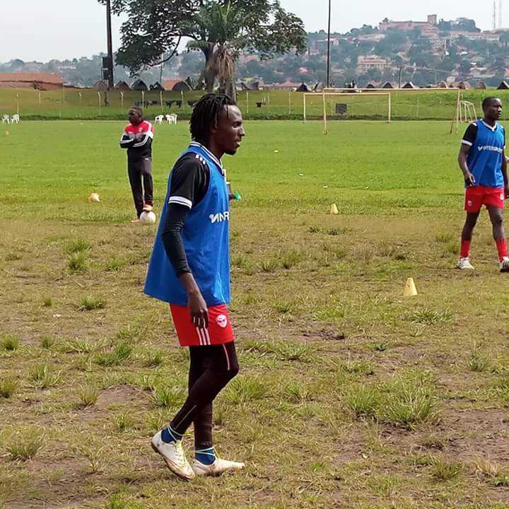 ExpressFCUganda's tweet image. Good morning 🔴⚪⚫ family 

We get back to work today at Wankulukuku

#ExpressIsLife ❤