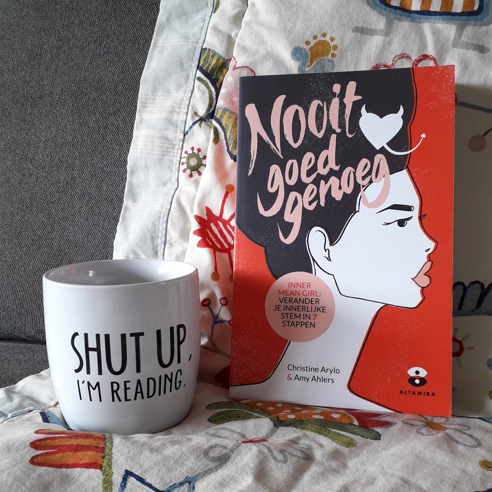 willowediting's tweet photo. Reform Your Inner Mean Girl' by Amy Ahlers and Christine Arylo (Dutch version on the image).

You may sometimes feel that you're not good enough or that you're not going fast enough. When that happens, that's your inner mean girl talking. #reformyourinnermeangirl https://t.co/RGQvSguJAH