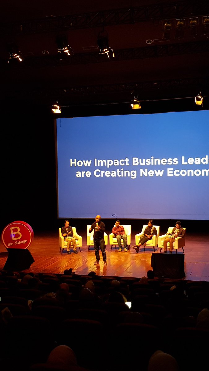 bcorpid's tweet photo. Irvan Helmi, Anomali Coffee "Ini bukan hanya soal kopi, tapi soal rantai nilai di dalamnya dimana setiap aspek harus memberikan manfaat secara keberlanjutan" #bcorpforumid2018 https://t.co/KLxT6ukxRq