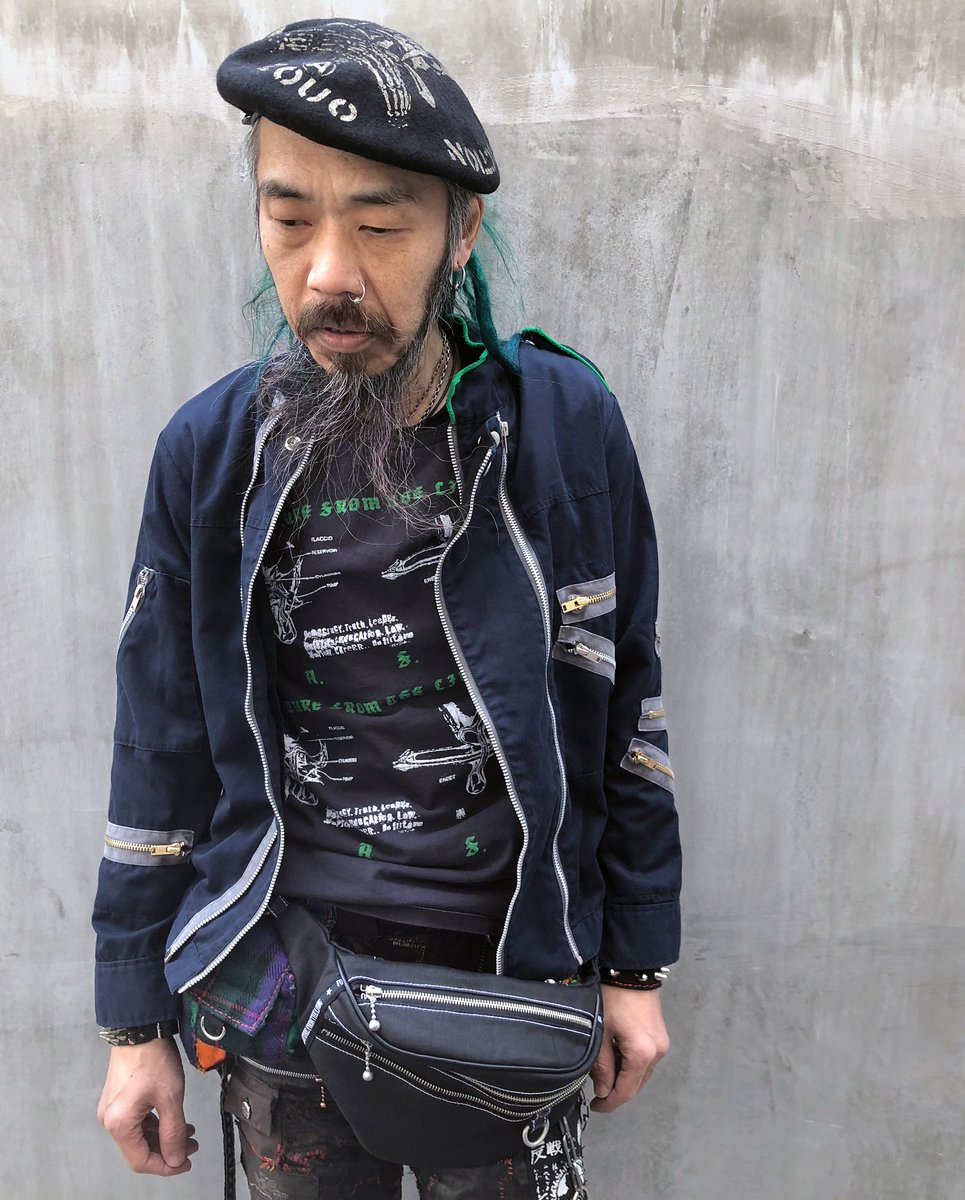 greed_store's tweet image. #creaturefromtheliving 
●「COMPLETE CONTROL」
Zip Jacket‼︎
薄手の生地を使用していますので、
Tシャツの上にサラッと羽織って頂けます‼︎
詳しくはコチラをご覧下さい‼︎
greedxxx.com/cftl/2018ss/20…
greedxxx.com/cftl/2018ss/20…
#COMPLETECONTROL #ZipJacket #madeinjapan