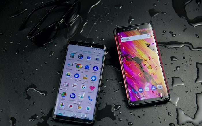 Gizchinacz's tweet photo. Vernee V2 Pro to je odolnost a trendy design #Vernee #V2Pro #parametry #prodej #slevy https://t.co/kzh2kLYE7t https://t.co/nJdXLvkmHb
