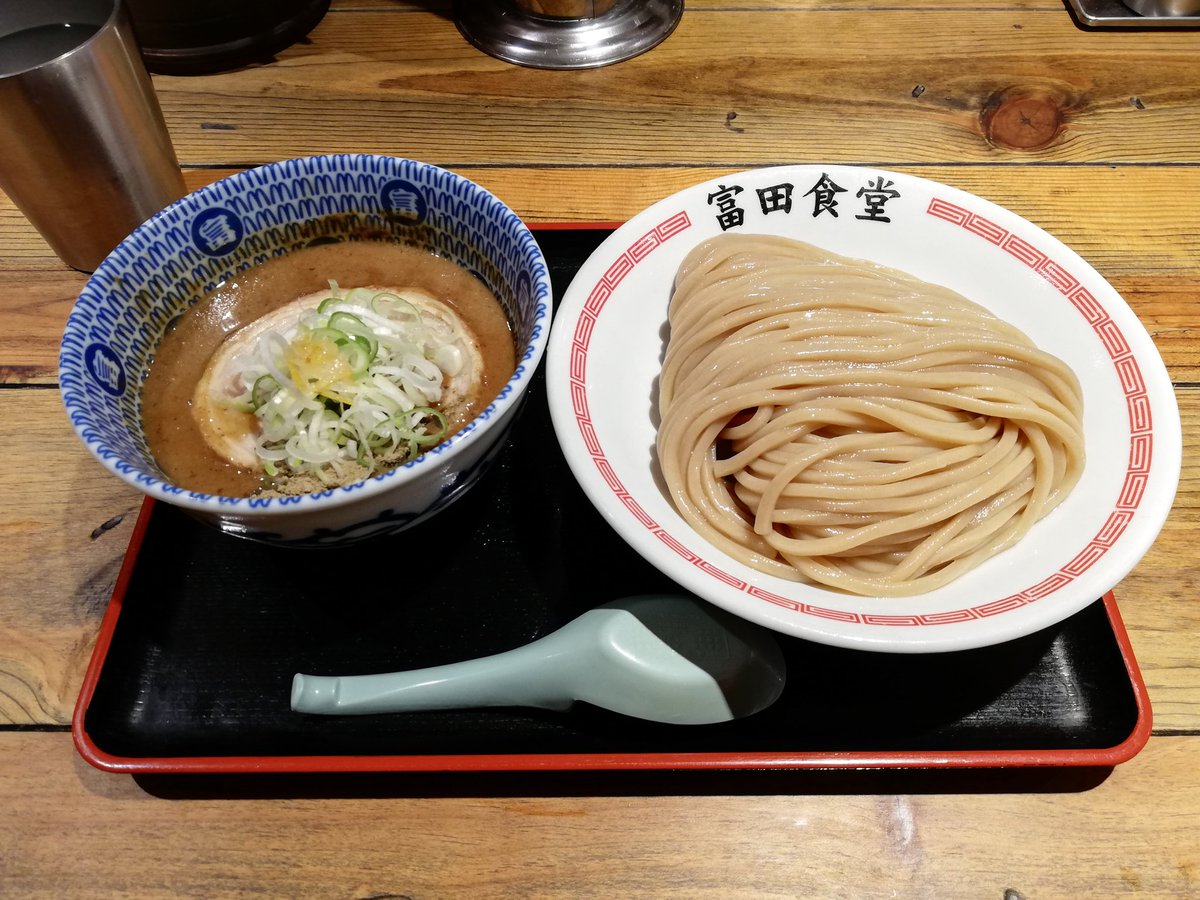 もんぺ tweet media