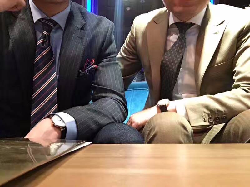 Col_Vert's tweet image. Suit Up ! 👔👖👞 
#tailormade #tailorsuit #summersuit
#surmesure #costume #costumesurmesure