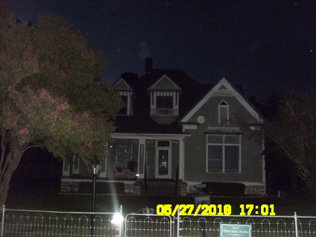 Flower_child43's tweet photo. @GHS_Photography missing this class, but I got some great photos tonight of some orbs (I pinky promise is not edited) https://t.co/cU7xxvH3Q5