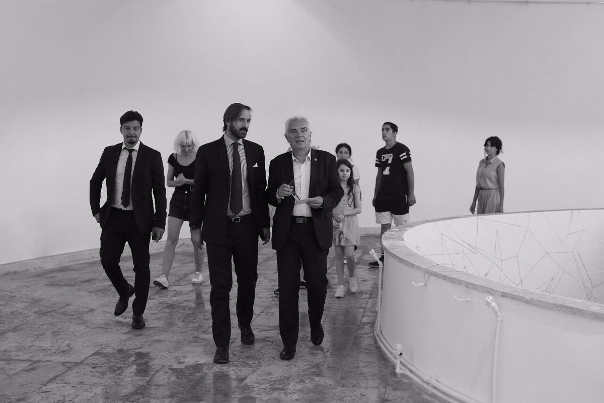 EU_Armenia's tweet photo. EU Ambassador Piotr Świtalksi was at HayArt Cultural Center on Saturday afternoon, to meet NeSpoon PL who is visiting Armenia within #ICAE2018 hosted in Yerevan. #NeSpoon will create a unique work of art transforming lace into street art with paint.
#EuropeforCulture https://t.co/BwIo7ROvQM