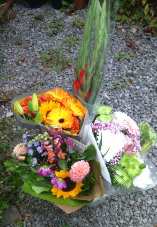 redfolio's tweet image. Amazing turnout for the opening of #xxmarksthespot at Falcon Mill. The gallery was abuzz with creative energy. Big thanks to all artists, art lovers &amp;amp; bearers of flowers! Exhibition continues until 28th September #womensart #art #Artist #ArtLovers #exhibition #MustSee #Bolton