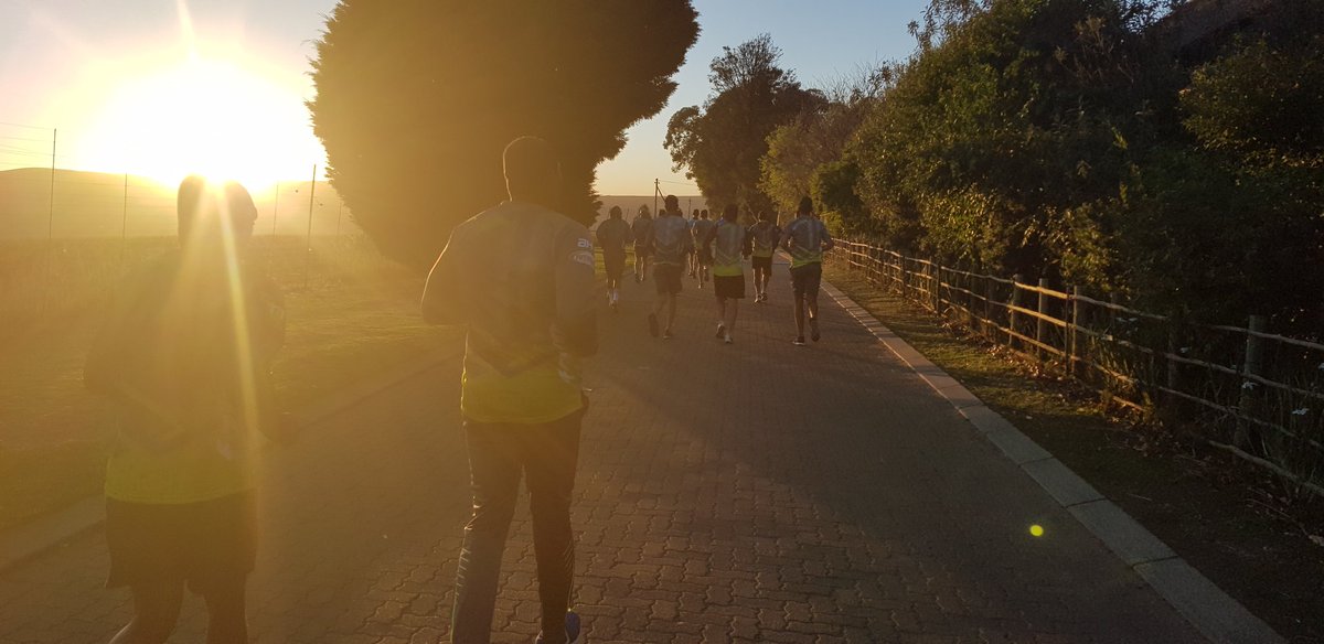 What a great run this morning.. <a href="/KnightsCricket/">Knights</a> #TWNSUC