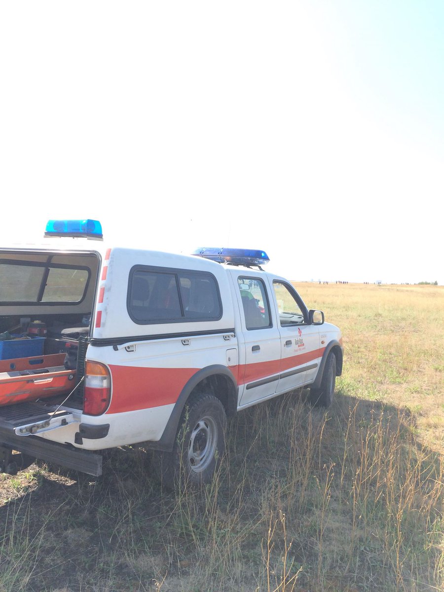 Log_eenheid's tweet photo. Een drukke zondag voor onze 4x4 voertuigen en bemanning. Onze #ambugator stond met @RKBeringen paraat op de motocross van Paal terwijl onze 4x4 Ford Ranger zich op het dak van Limburg bevond voor bijstand bij @RKZwartberg op de #Spartacus #BattleofThor #rodekruisvrijwilligers https://t.co/6sEEIajoLD