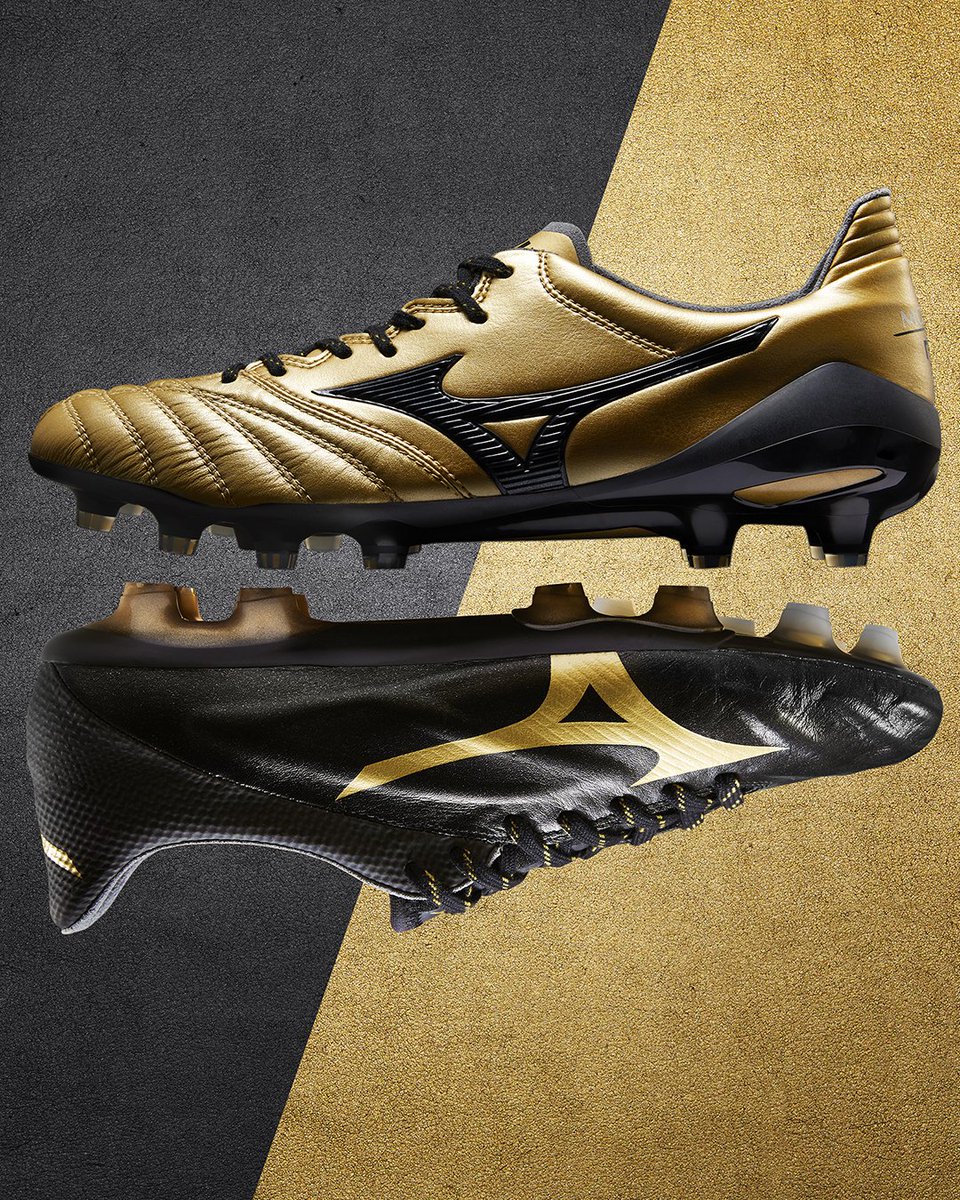 It’s landed. The all new Gold range from Mizuno. Available in Rebula 2 V1 and Morelia Neo II. Time to light up the stadium 🏆⚽
#PowerToPerform #mizunoeurope #mizuno #football #soccer #morelia #rebula
