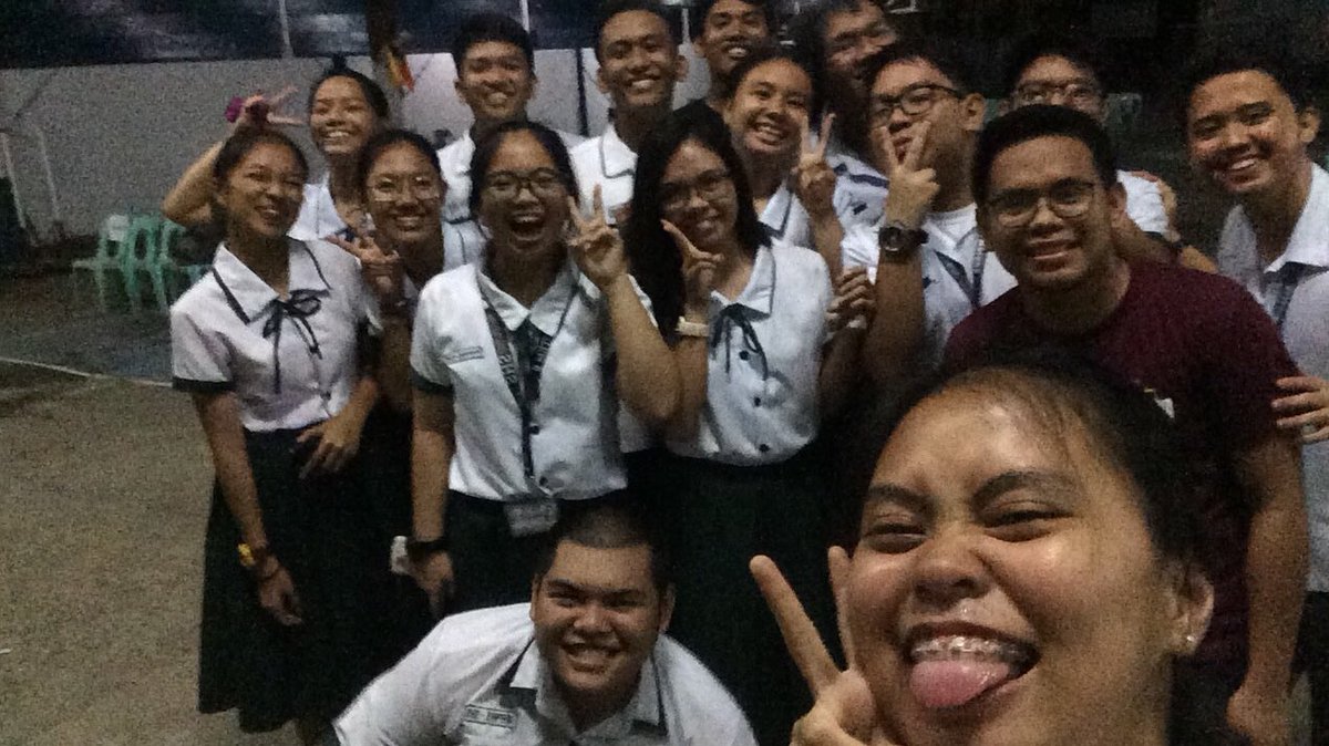 iRISEMHPNHS's tweet photo. Thank you to these people. We ❤️ you. STEM Students, are you ready???? #GeneralAssembly2018 #STEMOlympics2018 https://t.co/iERIGi5gAe