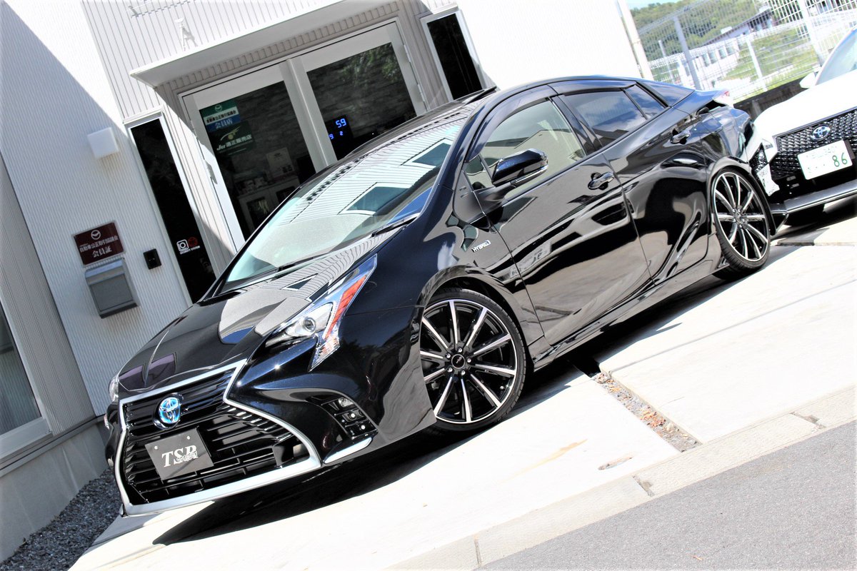 Tsr Project Prius Sports ٹوئٹر پر 遂に完成 50プリウス Aimgain Type L コンプリートカー 現行レクサスの様なスピンドルグリルとマフラーフィニッシャーが特徴の待望のフルバンパータイプエアロです ノーマルには無い高級感で溢れて居ます O
