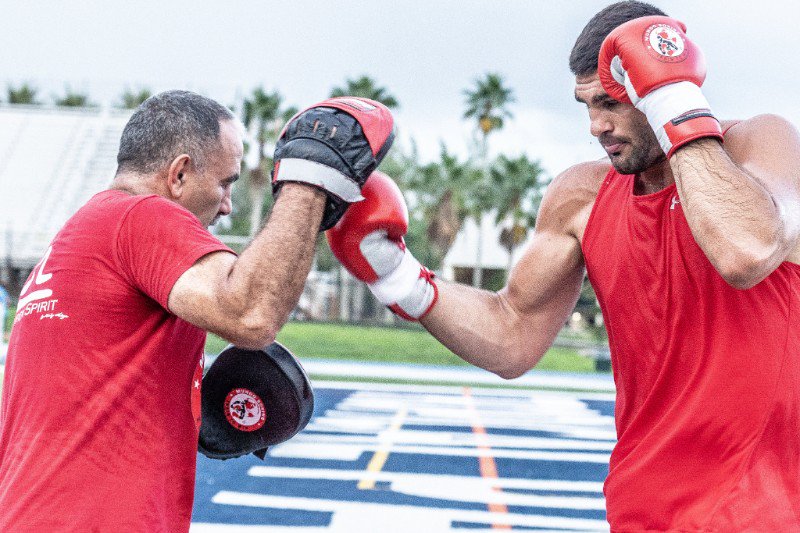 Renowned Cuban coach Pedro Diaz believes <a href="/Filip_Hrgovic/">Filip Hrgovic_Official</a> has all the ingredients needed to become Heavyweight World Champion!

📰 Full story: bit.ly/2MMJGno

#HrgovicMansour #TheHomecoming #TeamSauerland #Boxing