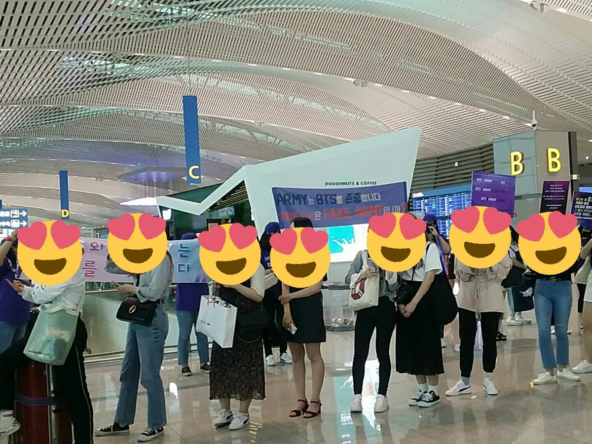 1004JKookie's tweet image. I think these are the purple ribbon project??? They're holding the banner with instructions ask us don't go near to bangtan don't be sasaeng ARMYs need to protect bangtan etc