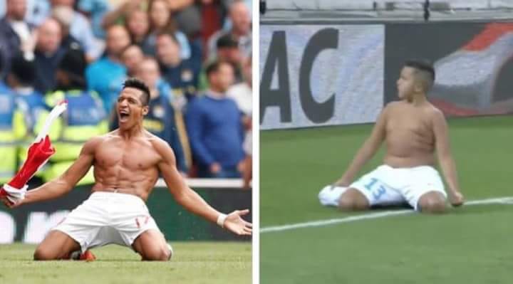 th3barcafan's tweet photo. Alexis Sanchez at Arsenal vs Manchester United... https://t.co/3ng3c3Wi9U