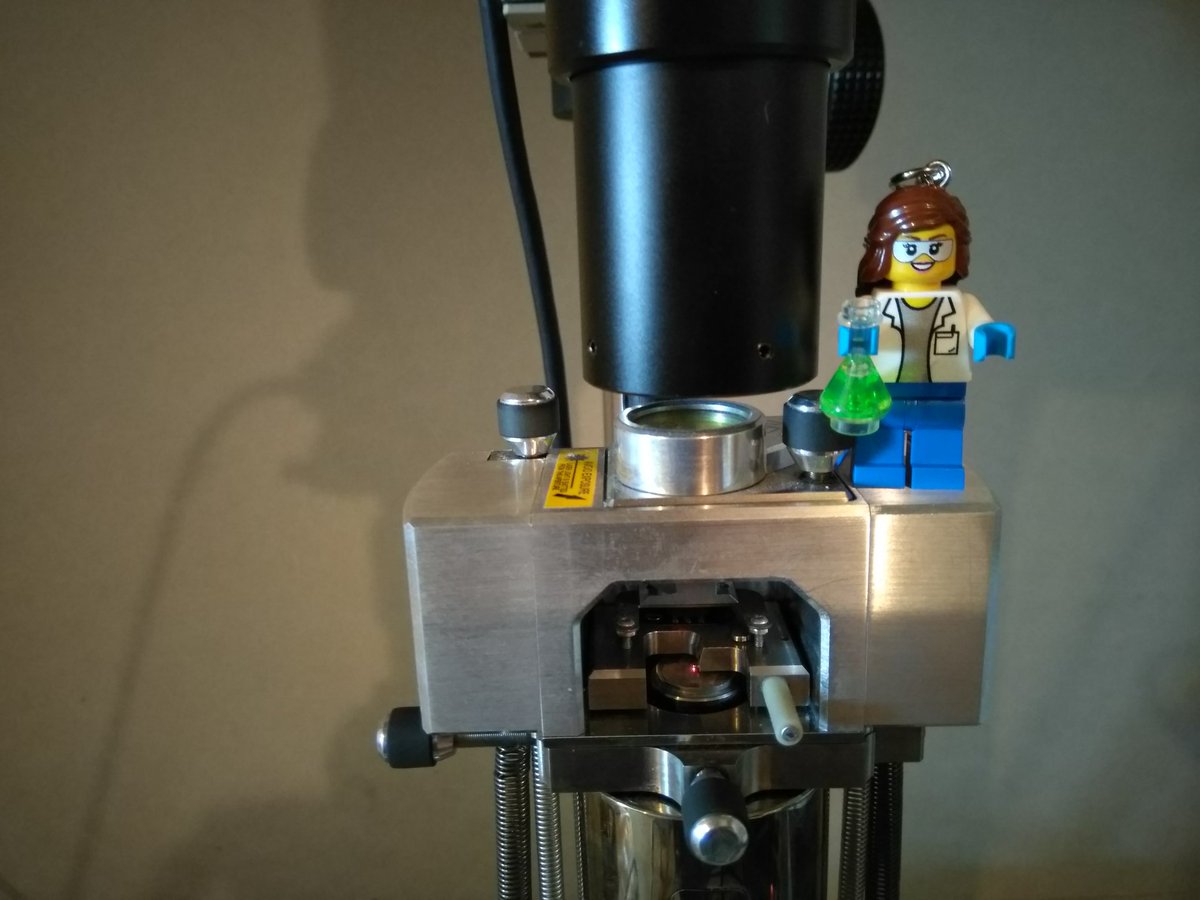 "Don't pour that 'green sample' into the gorram AFM!!" A less than promising introduction of Ritva, my #ACSLego assistent, to the labs at FyKe <a href="/aboakademi/">Åbo Akademi University</a>.