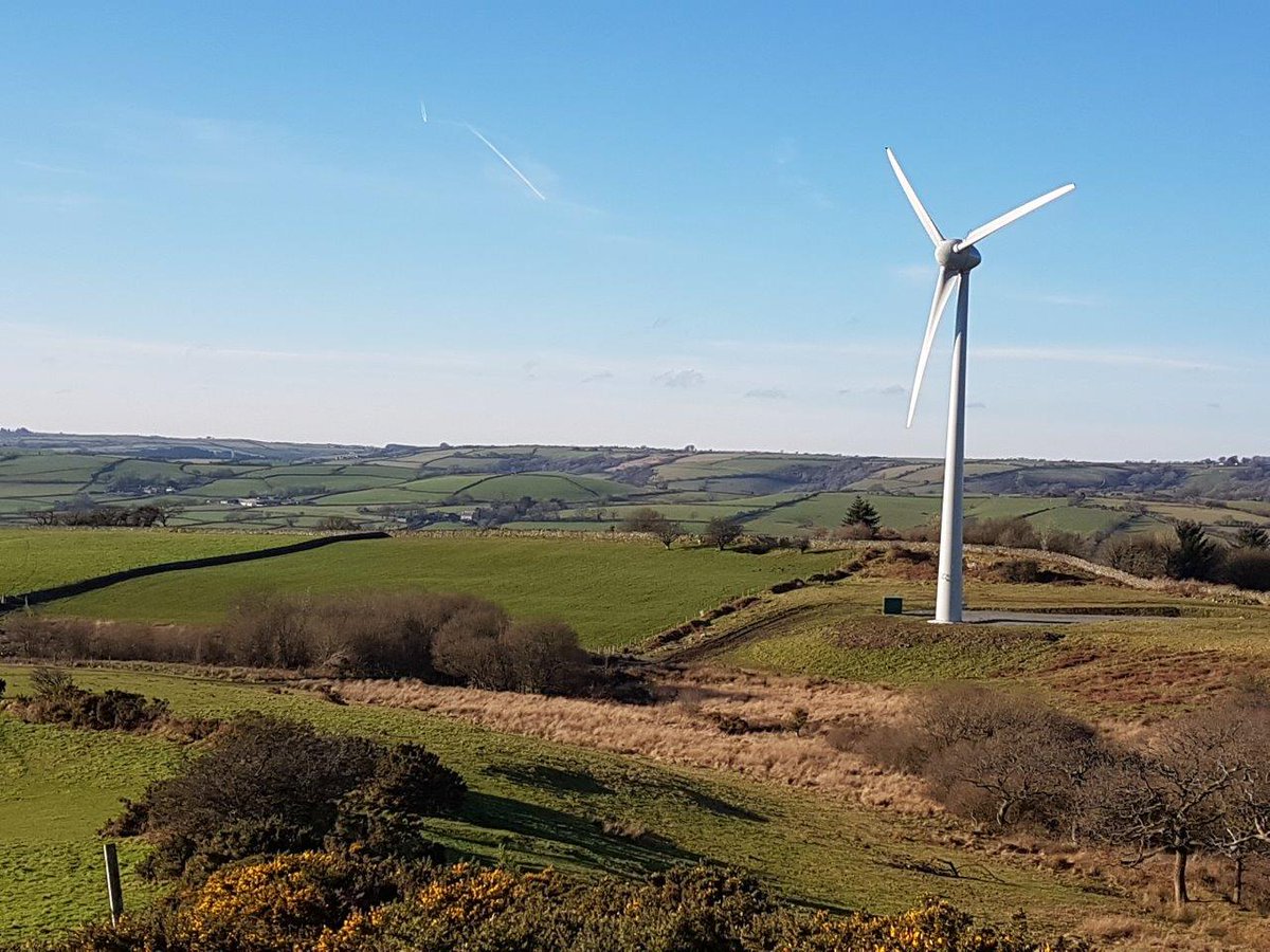 Oes gyda chi rhwng £100-£100,000 i fuddsoddi ym mhrosiect tyrbin gwynt mwyaf Ceredigion? Gallwch ennill tua 5% ar eich arian ar gyfartaledd dros y 20 mlynedd nesaf. Am fwy o wybodaeth ewch i grannellcoop.org.uk/share-offer/