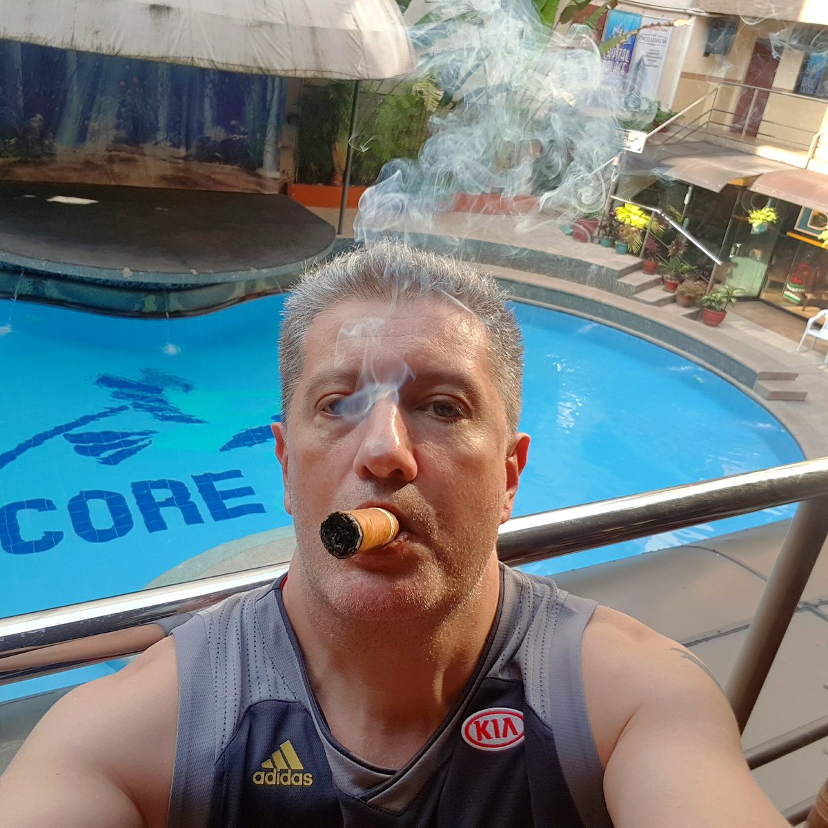 Philippinescig1's tweet photo. Enjoying a smoke by the pool.
#cigars #cigarlife #cigaraficionado #smoke #luxury #luxurylifestyle #colibri #philippinescigaraficionado #man https://t.co/ufrU0MY6Ag