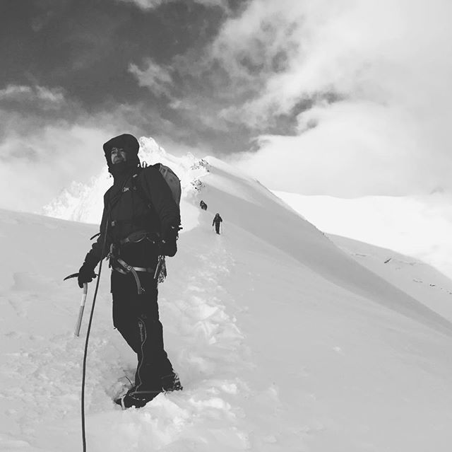 duncancantor's tweet photo. On the way up #nadelhorn - lots of snow and super cold, but well worth it! .
.
~~~~~~~~~~~~~~~~~~~~~~~~~
#getoutside #mountains #climbing #mountaineering #travel #outdoors #adventures #alpinism #explorethemountains #alpineclimbing #mountainlife #whereton… https://t.co/XMn7BQLJOO https://t.co/lT8mdSqbWU