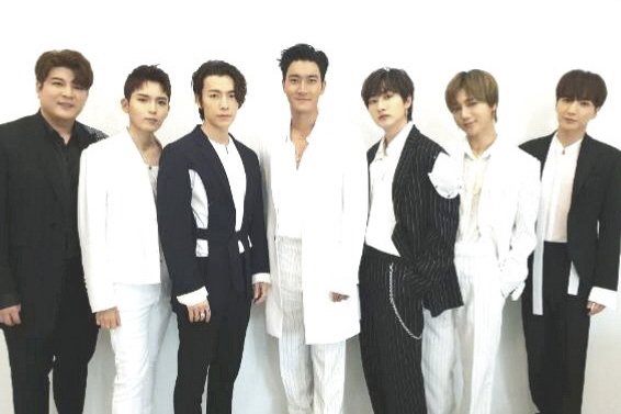 SMTOWNGLOBAL's tweet photo. Kami sangat beruntung bisa tampil di acara Penutupan #AsianGames2018. Antusias yang sangat besar dari kalian memberikan kami semangat untuk tampil dengan penuh energi. Dukung kami terus ya. Makasih dan kami cinta kalian.❤😍 

#SUPERJUNIOR #ClosingCeremonyAsianGames2018 https://t.co/3h2oy6CFoq