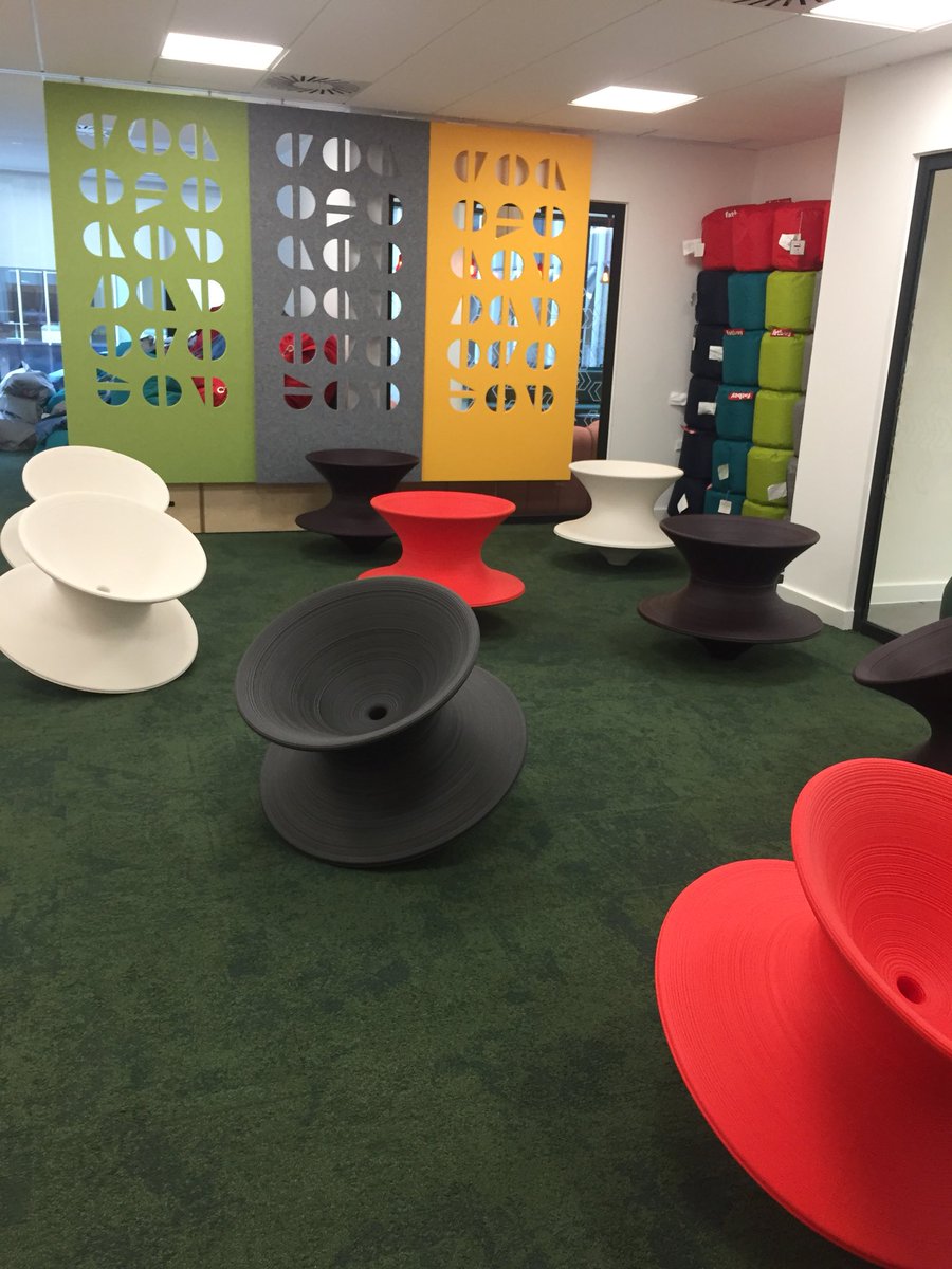 uwslanarkshire's tweet photo. Is this the space to get your creativity flowing?! How many future entrepreneurs will come up with big ideas in this space?! #thisismyspace #weliveUWSL #entrepreneurs #future #study #scotlandcando https://t.co/WKelkvWcVe