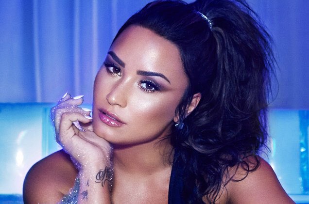 Demi Lovato Charts on X: Échame La Culpa Luís Fonsi & Demi Lovato.  Music video on November 17.  / X