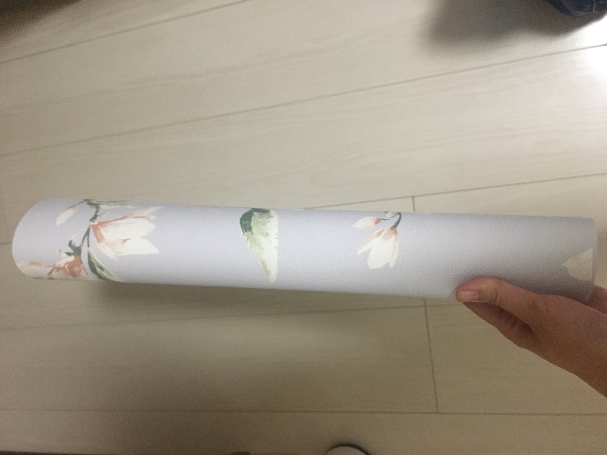 なかの フランフランの壁紙買った お試しにひとまずトイレを 暫く様子見て元の壁紙が剥がれなさそうならいいのだか T Co T4ejv4wtq4 Twitter