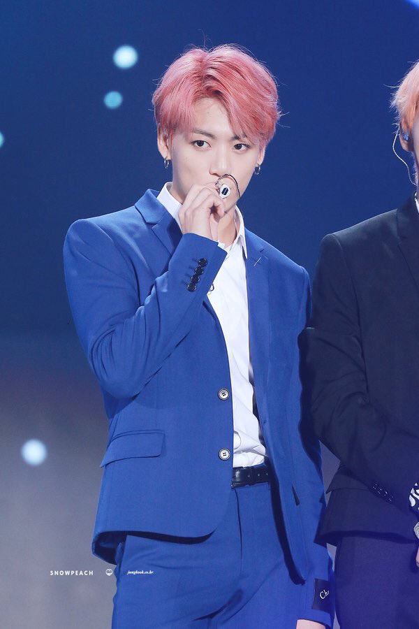 wellihakim's tweet photo. i’m so proud of you. in everything that you do and for what you have become yet for what are yet you become in the future, for what you have achieved and for what you will later achieve. no words would ever best described how i felt about you. love u 전국아~ https://t.co/xyGMMEAjZz