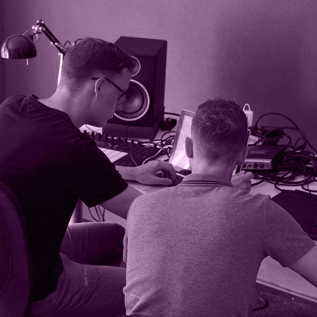 jadenraxel (@jadenraxel) on Twitter photo Bedroom sessions with the talented <a href="/correncavini/">Corren Cavini</a>! Working on an EP in which we combine our musical styles. Really stoked about this one ā” #techno #melodictechno #progressive #studiotime Bedroom sessions with the talented <a href="/correncavini/">Corren Cavini</a>! Working on an EP in which we combine our musical styles. Really stoked about this one ā” #techno #melodictechno #progressive #studiotime
