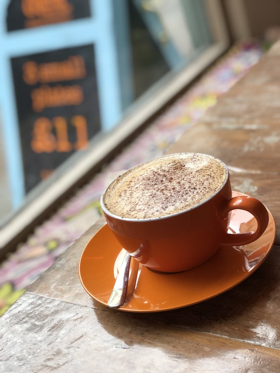 ChichaLiverpool's tweet photo. Hands up of you need a coffee today! 🙋🏼‍♂️🙋🏽‍♀️☕️ https://t.co/ys7do6WflY