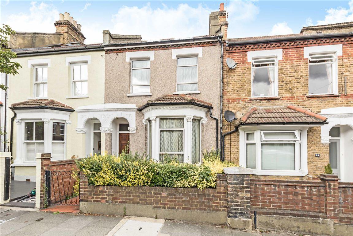 What students need to know before renting. Get ahead with our handy guide. zo.op.la/WLpLcg  #property #city