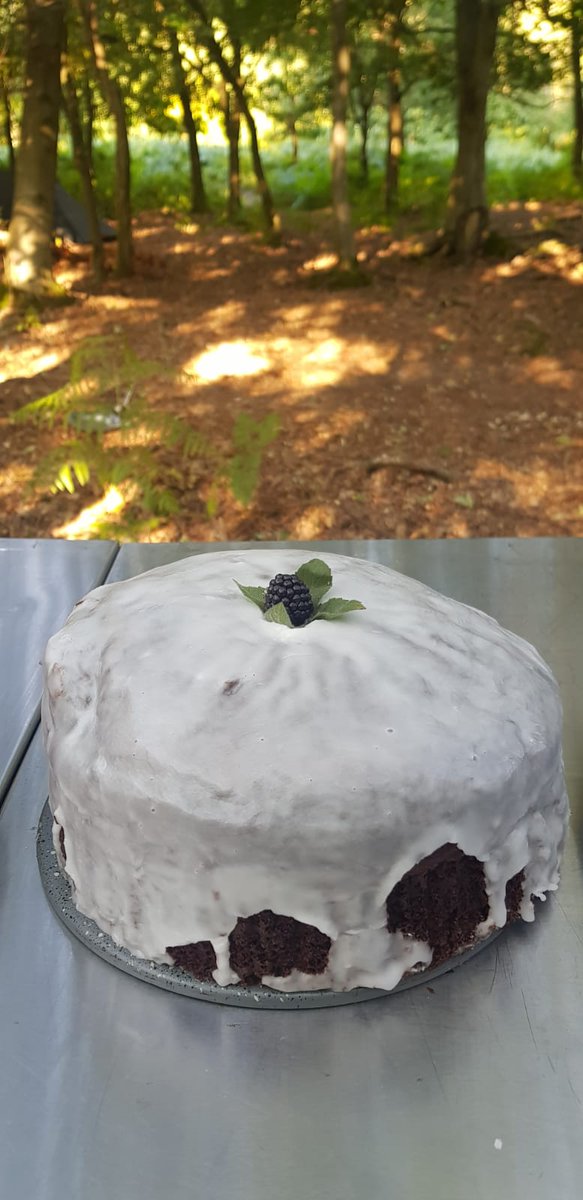 Ray_Mears's tweet photo. Curry, iced cake and hazelnut brittle all cooked on the Woodlore Bush Chef course this weekend. #outdoors #cooking #bushcraft #Woodlore #bushchef #dietneeded https://t.co/evtcLlLij8