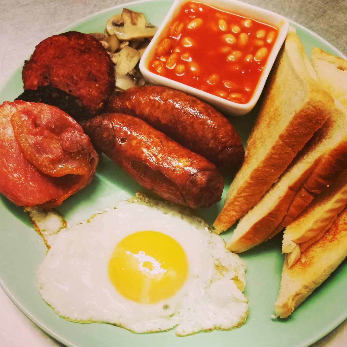 goodthymecafe_'s tweet photo. Our main menu always includes large breakfast. Come and try our delicious dishes and coffee today!
#goodthymecafe #drogheda #louthchat #louth #breakfast #largebreakfast #englishbreakfast https://t.co/jnbzmyh7tZ