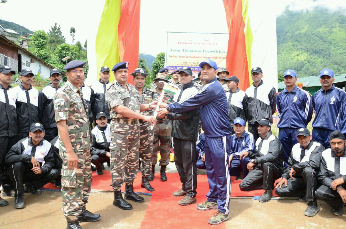 First joint trekking expedition of #SSB and #Indianarmy flagged off from Uttarey,  #Sikkim by Sh. B.K. Pal ,DIG SSB #Gangtok Sector . 25 days long expedition will cover the area along Indo-Nepal #Border @DGSSB @FTRHQRSILIGURI <a href="/PTI_News/">Press Trust of India</a> <a href="/PIB_India/">PIB India</a> <a href="/ANI/">ANI</a>