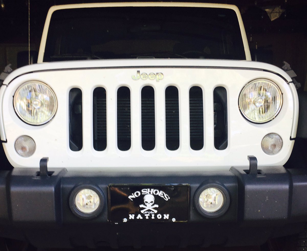 StlOwner's tweet photo. First thing that had to be put on my new Jeep. My No Shoes Nation plate. No Shoes, No Shirt, No Problems. Not to many days left of "Sweet Summertime". #KennyChesney #NoShoesNation #summertime #jeeplife #topless https://t.co/AxPqjkB923