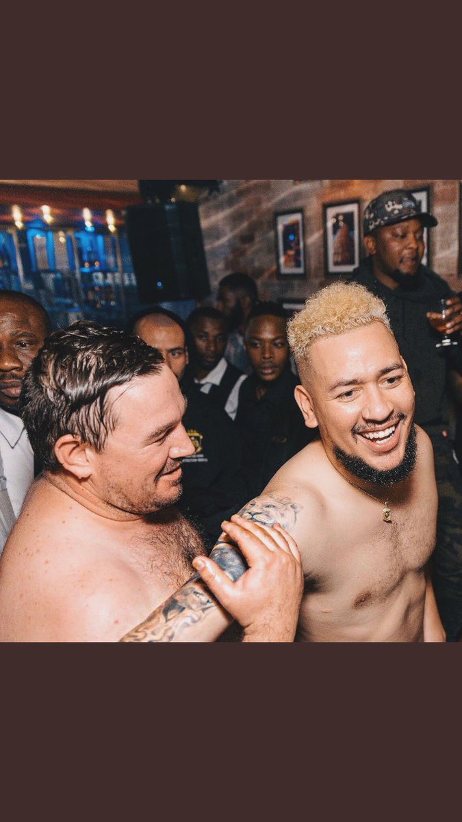 Cool_Guy_ZA's tweet photo. @akaworldwide tell me this is a lie 🙏🙏🙏🙏

This can't be the mic bro https://t.co/L6UZWQ4YOZ