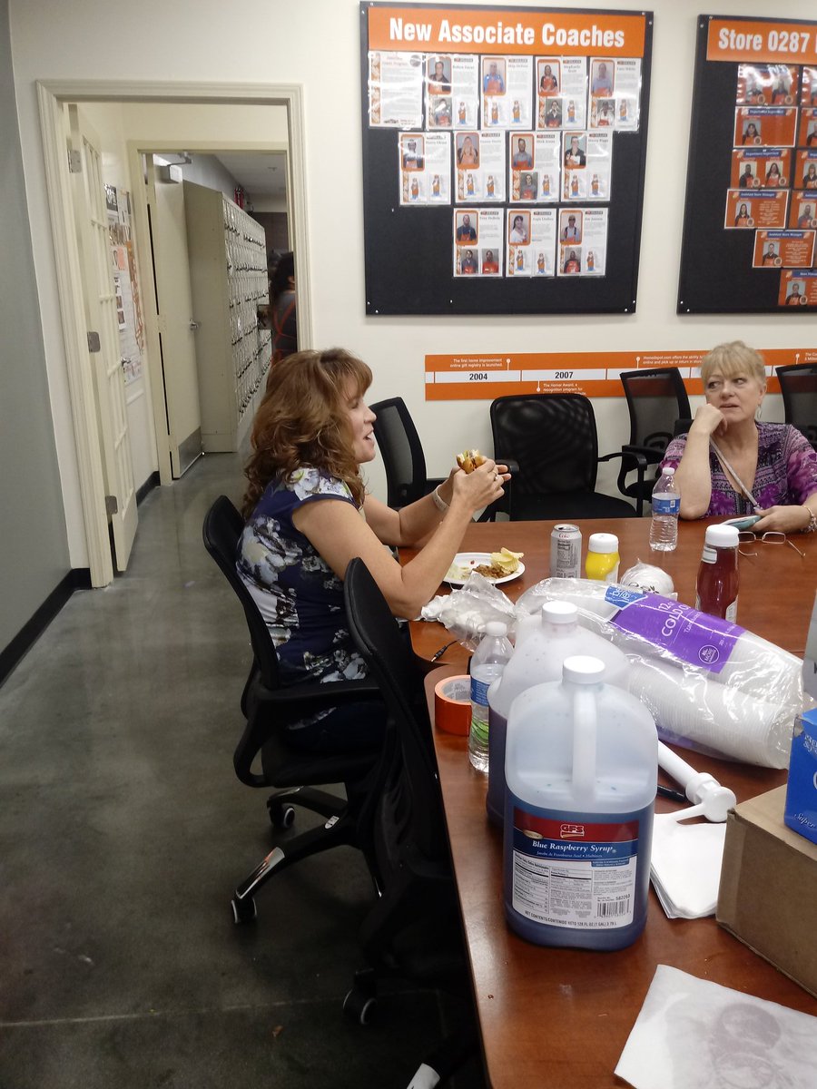 debbie_nall's tweet photo. Labor Day Cookout at work! https://t.co/R8TSTiiMeu