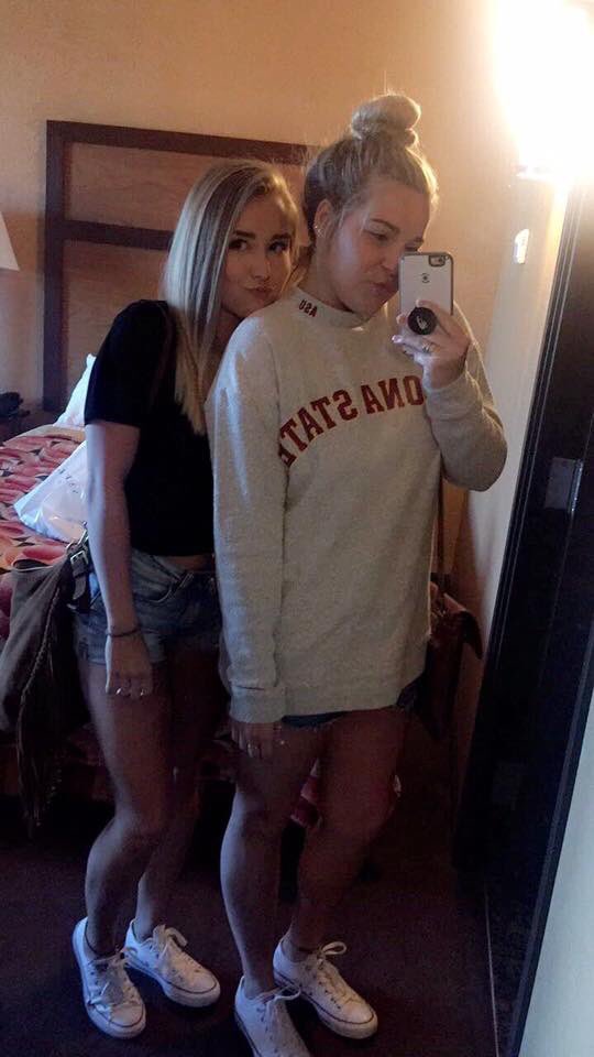 HAPPY 21ST BIRTHDAY to my best friend in the whole world! 🎉 Lacey Jo, i am so thankful to have you in my life! you make me laugh when i wanna cry and i can count on you for anything! I LOVE AND MISS YOU!! 💜💜