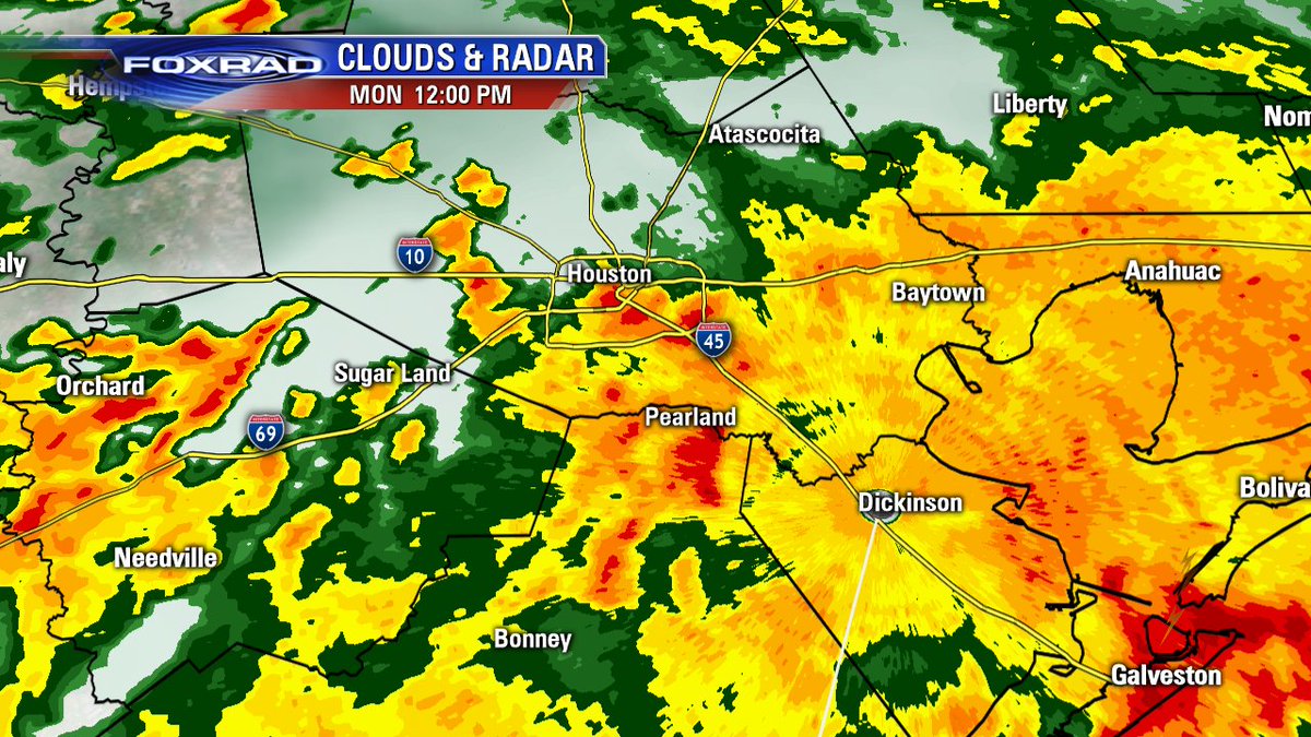 StephenMorganTV's tweet photo. Heavy rain has now reached downtown Houston. Expect this to continue for the next few hours.
#houwx #TXwx #Fox26ForLife https://t.co/3CSu4e7jOF