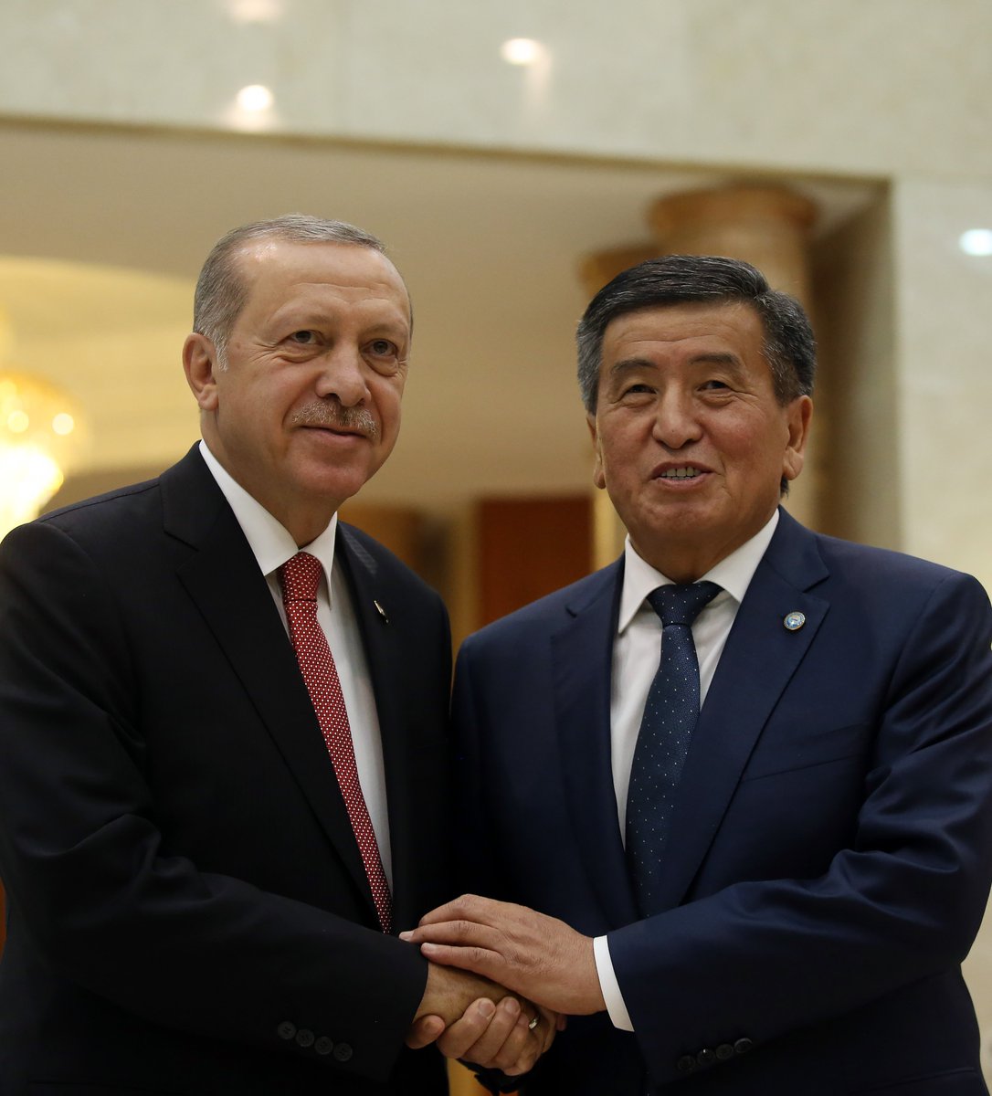 RTErdogan's tweet photo. Ortak geçmişimizden güç alan ilişkilerimizin daha da gelişmesine vesile olacağına inandığım Kırgızistan ziyaretimizde, değerli mevkidaşım Sayın Ceenbekov’la gündemimizdeki tüm konuları değerlendirdik. Yüksek Düzeyli Stratejik İşbirliği Konseyi'nin 4. toplantısını gerçekleştirdik. https://t.co/67mdQJP5ln