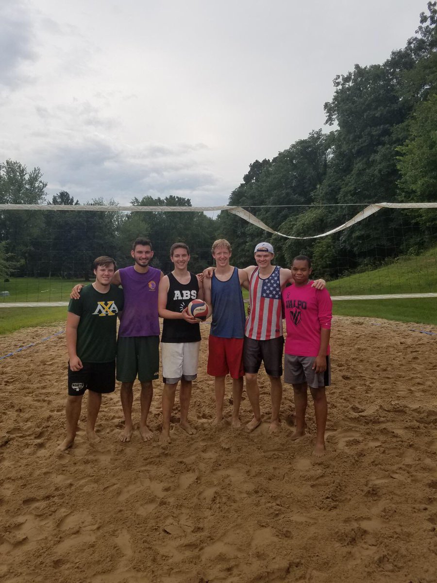 ValpoLambdaChi's tweet photo. So proud of our sporty boys this weekend! We had brothers win the Sigma Pi Amazing Day bags tournament, tie Indiana State in club soccer, and win the 4v4 Rec Volleyball Tournament #lcamade #valpolca https://t.co/B2XvgTFq32