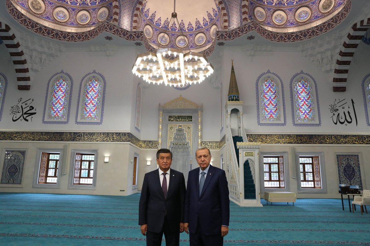 RTErdogan's tweet photo. Kültürel bağlarımızı daha da güçlendirecek olan Bişkek Cumhuriyet Merkez İmam Serahsi Camii’nin açılışını gerçekleştirdik. 

3. Göçebe Oyunlarının açılışına katıldık. Kırgızistan’ın dünya kültür mirasına kazandırdığı bu oyunları, 2020 yılında inşallah ülkemizde düzenleyeceğiz. https://t.co/u6yRCIVxmR