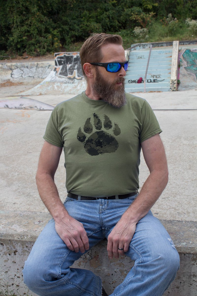 splash_bear's tweet photo. Happy Labor Day! Today only, get 25% OFF this black ink print bear paw t-shirt, tank or tote. Choose from multiple shirt colors! - https://t.co/kUkdxbLm0j
π» #bear #gaybear #gaybears #gaycub #gay #beard #woof #growlr #tshirt #tank #swag #splashbear #summer #laborday #sale https://t.co/dqR1fnj4C9
