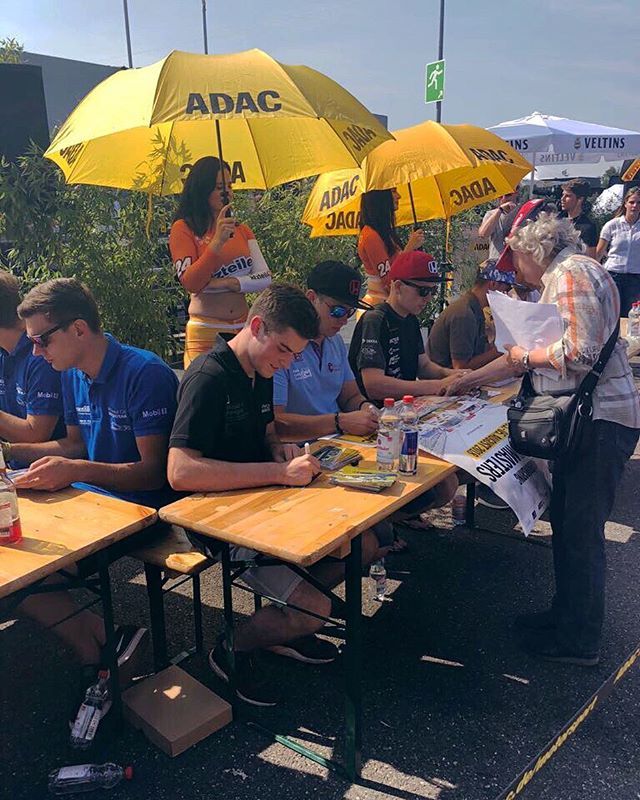 LukeWankmueller's tweet photo. It‘s raceweek again💪🏻🏁 Many thanks for 2k followers! #2k #followers #thanks #raceweek https://t.co/kO6tzH0H1v