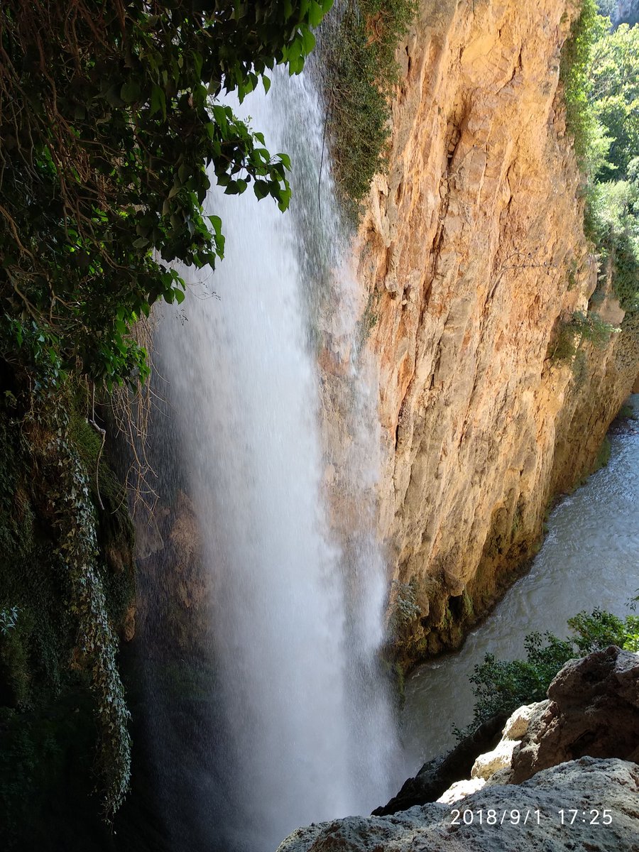 PMSR91's tweet photo. Monasterio de Piedra #Nuevalos #Zaragoza https://t.co/kQ1JQZkZNl