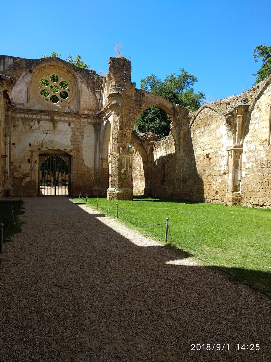 PMSR91's tweet photo. Monasterio de Piedra #Nuevalos #Zaragoza https://t.co/kQ1JQZkZNl