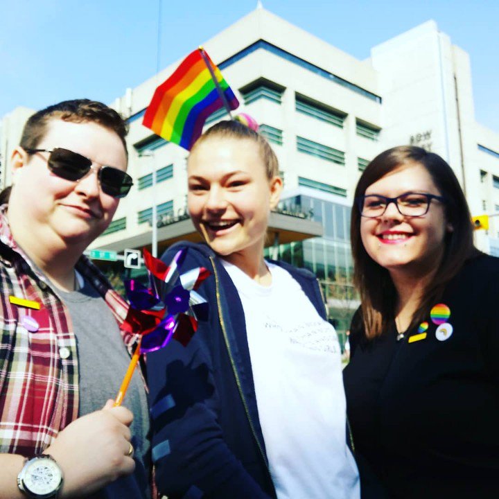 rotarycchp's tweet photo. Our exchange student Enya had a great weekend trying poutine, going to Montana's to eat, and going to the Pride Parade. What an action packed weekend! #yex #rotaryyouthexchange #rcchp #rccheritagepark #district5360 #rotarymillenium https://t.co/Am9L4YdZ35